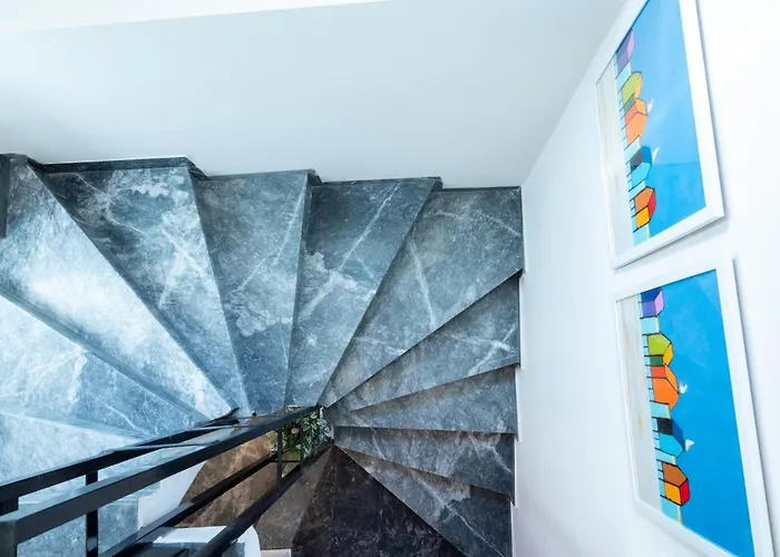 Mare I - In Old Harbor Χανιά