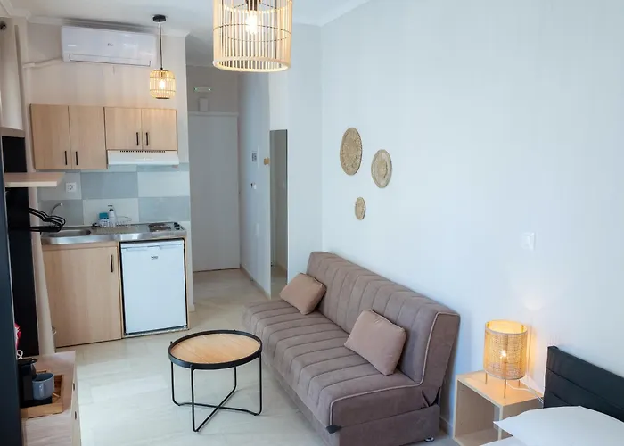 Mare I - In Old Harbor * La Canea