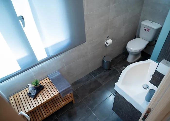 Mare I - In Old Harbor Chania (Crete)